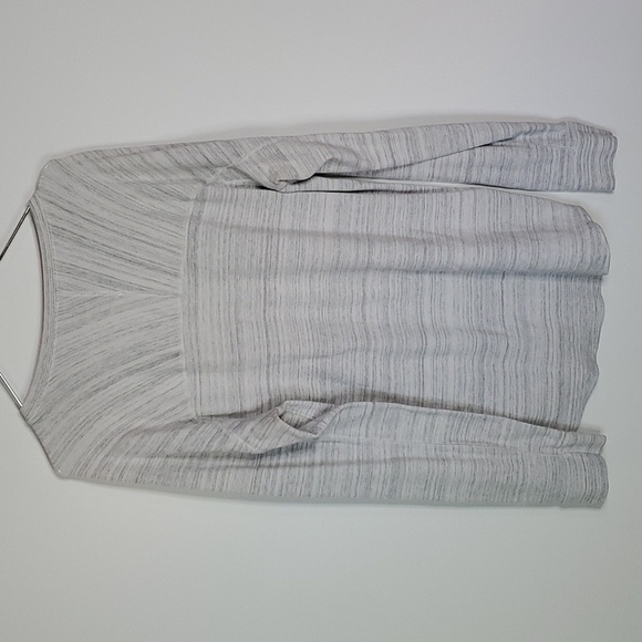 AMERICAN Eagle medium gray long sleeve henley shirt - Picture 4 of 6